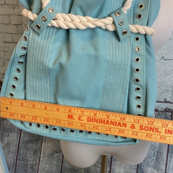 Maxazria Collection Purse Canvas Grommets Rope Handle Beach Resortwear Vacation - Picture 13 of 15
